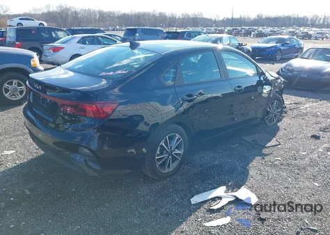 2024 Kia Forte Lxs z USA, uszkodzony, nr VIN 3KPF24AD3RE772882